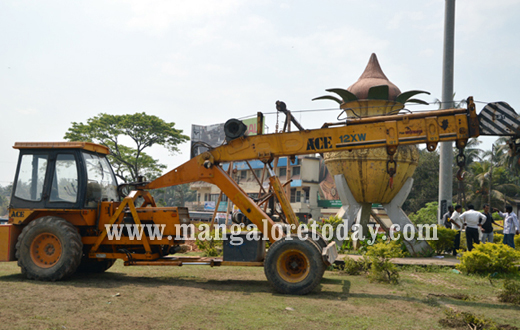 Pumpwell circle kalasa / Mahaveera cirle mangalore